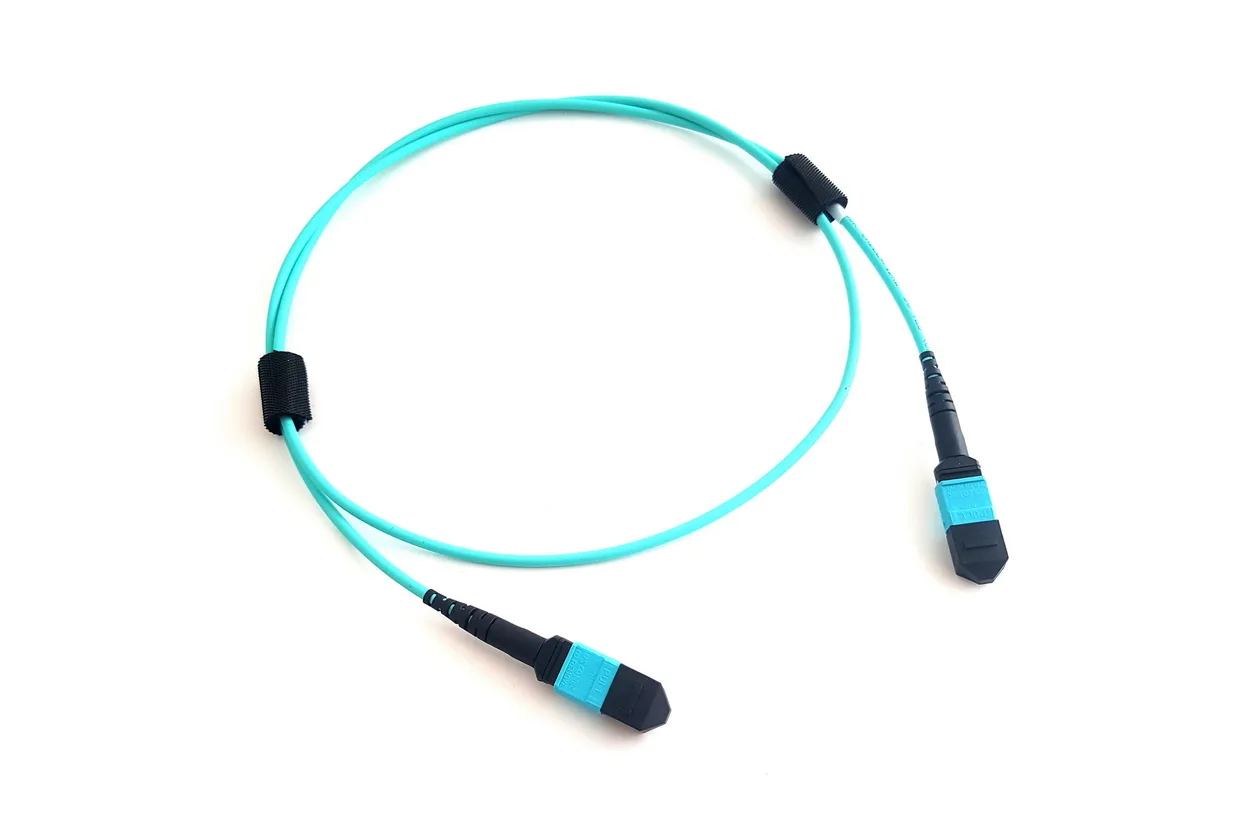 OM4 16 Fibers Multimode Elite Trunk Cable OM4 for 400G Network ConnectionPlenum OFNP MPO Cable MTP Cable