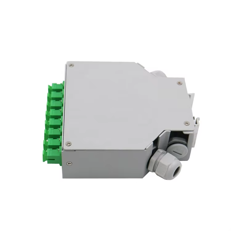 Splice box for DIN rail mounting compact distributor housing