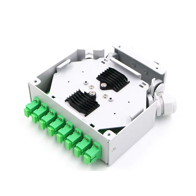 Splice box for DIN rail mounting compact distributor housing